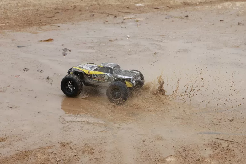 Camión RC eléctrico todoterreno 4WD a escala 10 2,4G cepillado de alta velocidad RTR # RH1071