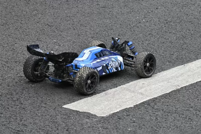 10 Escala 4WD Off-Road eléctrico RC Buggy 2,4G cepillado de alta velocidad RTR # RH1067