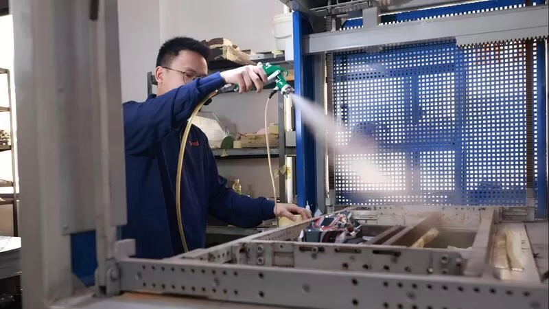 Equipo de producción de carcasas de automóviles