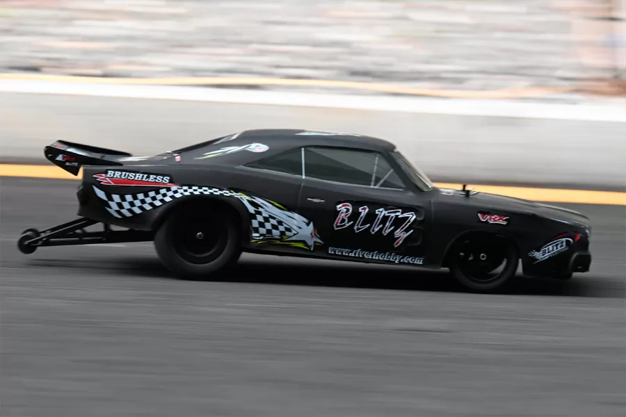 Coche eléctrico de arrastre RC 2WD a escala 10 2,4G cepillado de alta velocidad RTR # RH2015