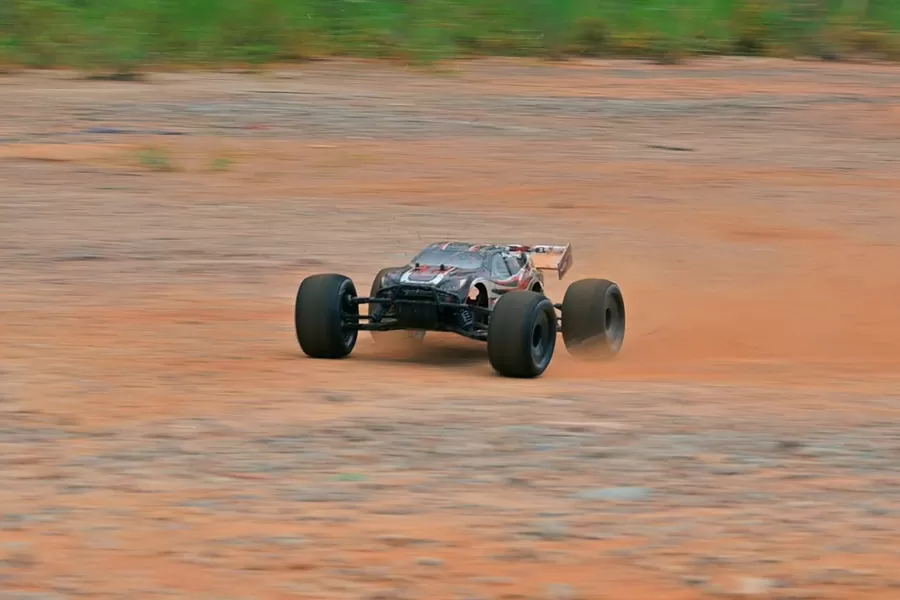 8 Escala 4WD todoterreno eléctrico RC Truggy 2,4G sin escobillas de alta velocidad RTR # RH811