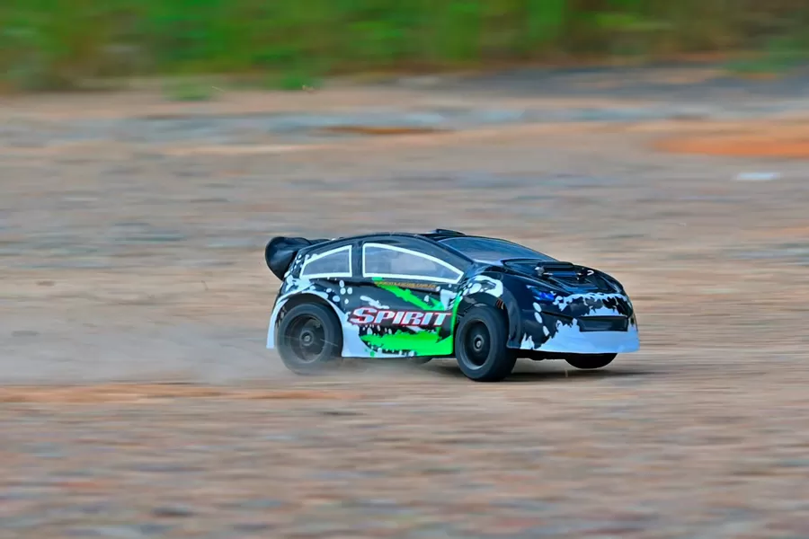 16 Escala 4WD todoterreno eléctrico RC Rally 2,4G sin escobillas de alta velocidad RTR # RH1612